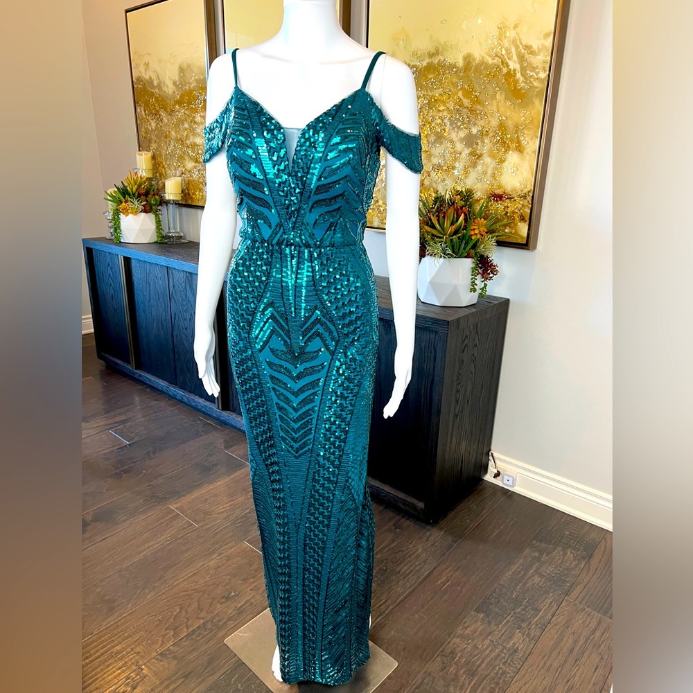 Nightway Formal Evening gown